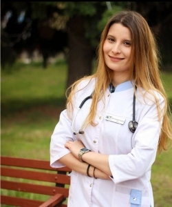 Dr Yasmine Testouri