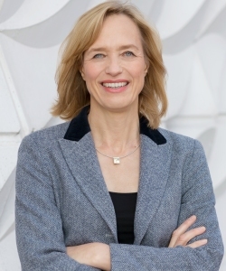 Dr. Gudrun Henne