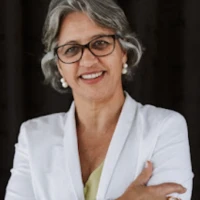 "NLP practitioner,IN" Glaucia Soares